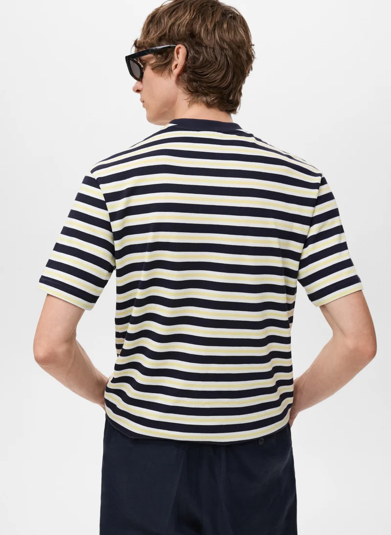 مانجو مان تيشيرت قطني مخطط بقصة عادية